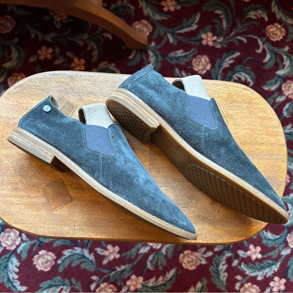 Women’s Hush Puppies Dark Grey Suede Loafers -size 9.5